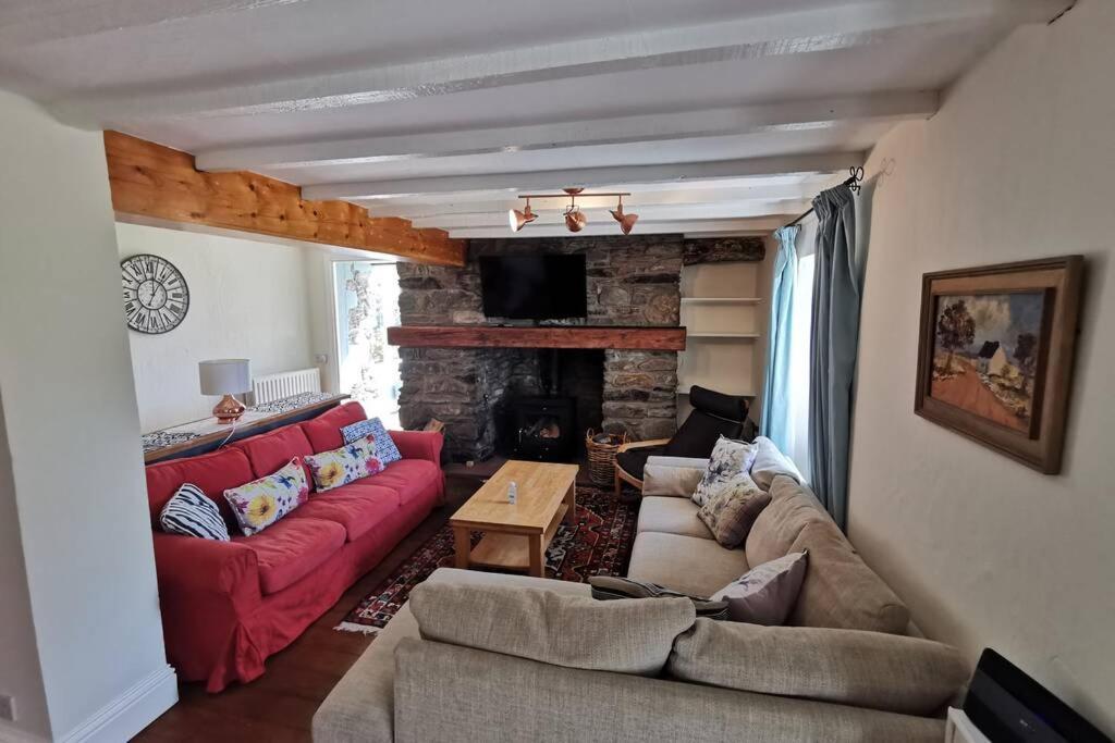 Вилла Cosy, Coastal Retreat With A Large Garden Monreith Экстерьер фото